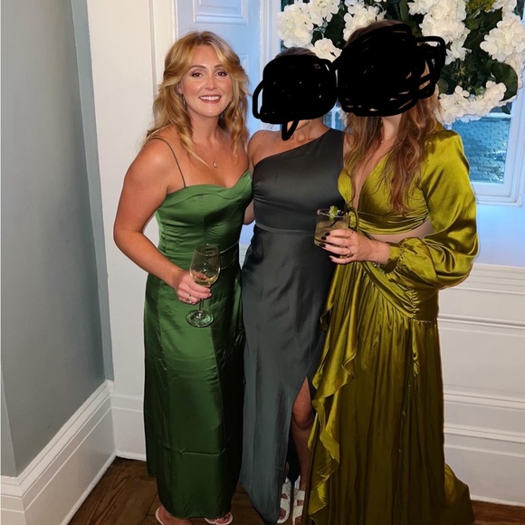 The Camille Abercrombie green satin dress (M) - Picture 2 of 4